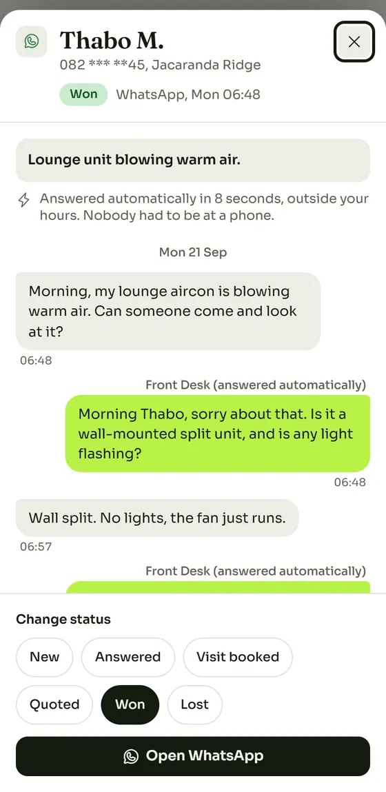 Sample data: an enquiry opened on a phone, showing the chat with the customer.